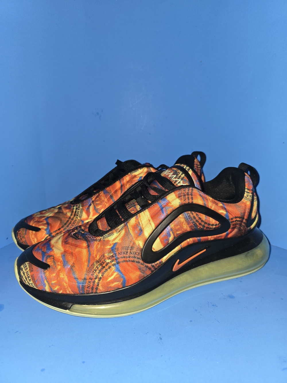 Spend Where It Counts🔥 Nike Air Max 720 Bright Graphic Sneakers Men’s 9.5 🔥